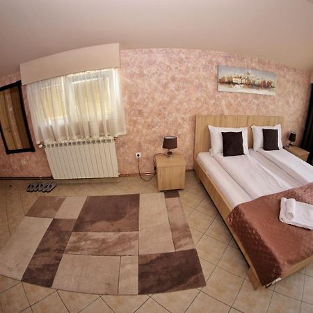 Apartmani Zecevic Nikšić المظهر الخارجي الصورة