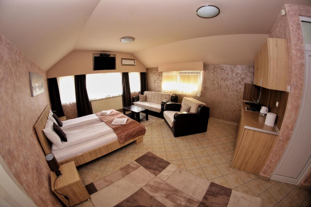 Apartmani Zecevic Nikšić المظهر الخارجي الصورة