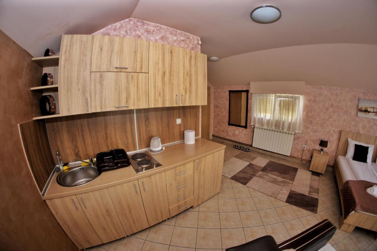 Apartmani Zecevic Nikšić المظهر الخارجي الصورة