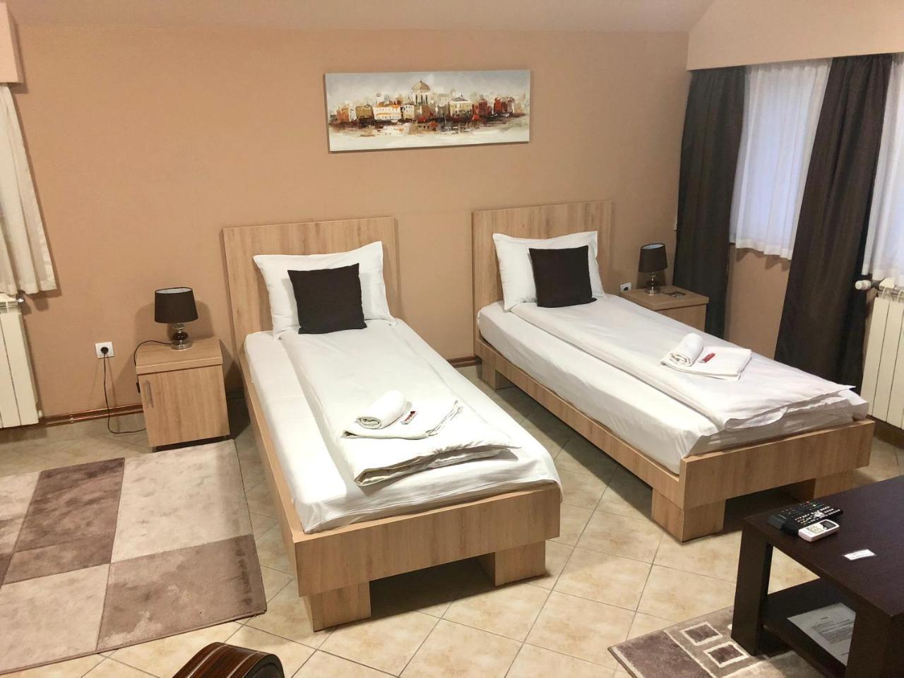 Apartmani Zecevic Nikšić المظهر الخارجي الصورة