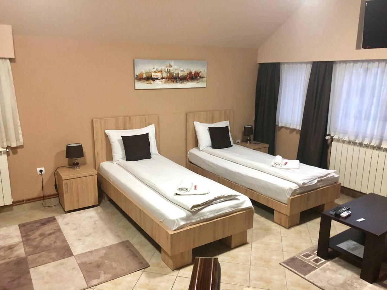 Apartmani Zecevic Nikšić المظهر الخارجي الصورة